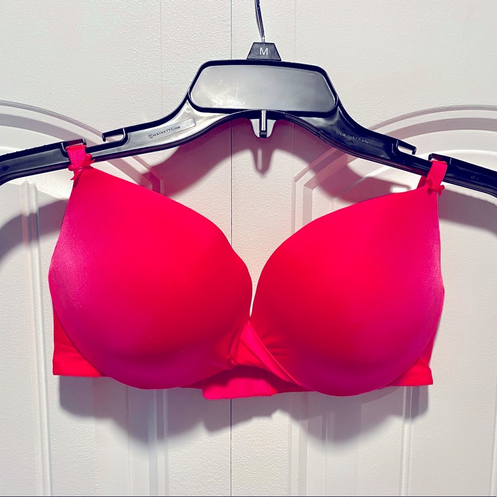 Victorias Secret Plunge Push-Up Bra